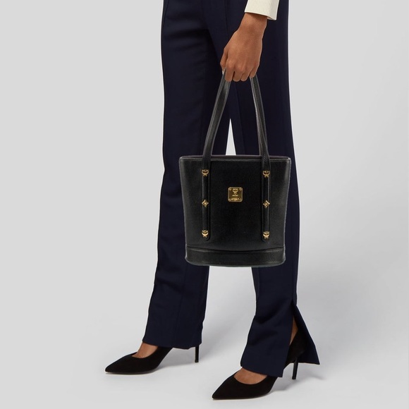 MCM Bucket Bag - Picture 11 of 11